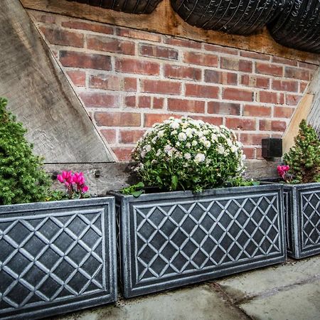 "Wesley House" Historic Home In Town Centre With Parking シュルーズベリー エクステリア 写真