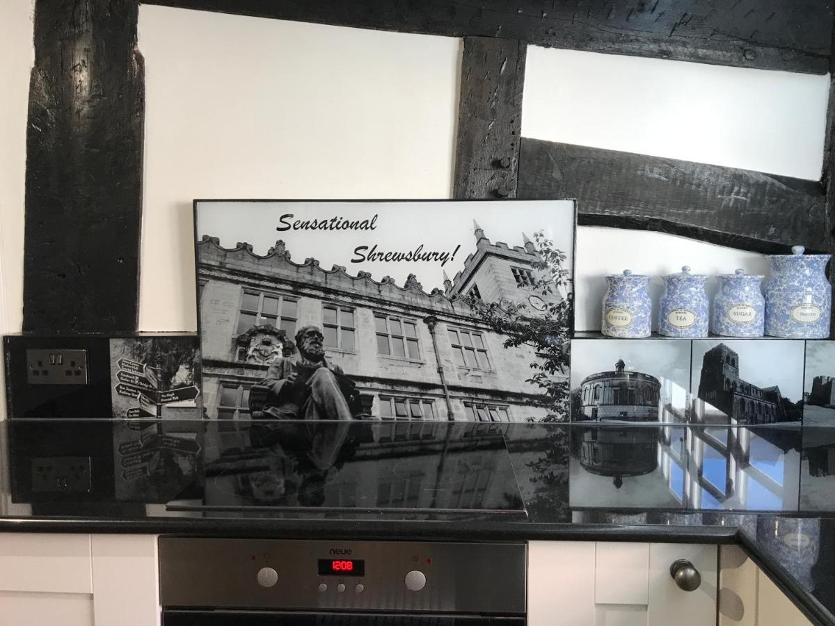 "Wesley House" Historic Home In Town Centre With Parking シュルーズベリー エクステリア 写真