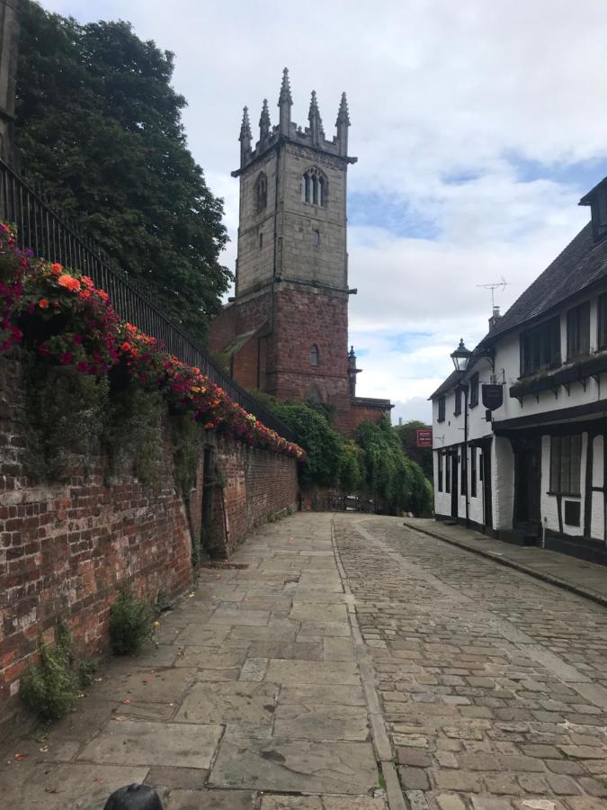 "Wesley House" Historic Home In Town Centre With Parking シュルーズベリー エクステリア 写真