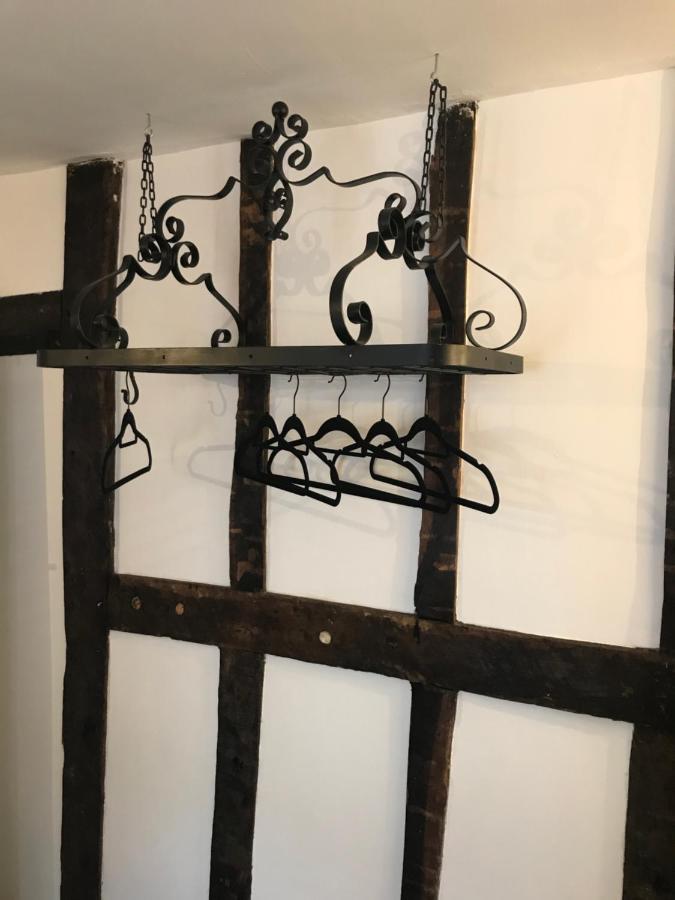 "Wesley House" Historic Home In Town Centre With Parking シュルーズベリー エクステリア 写真