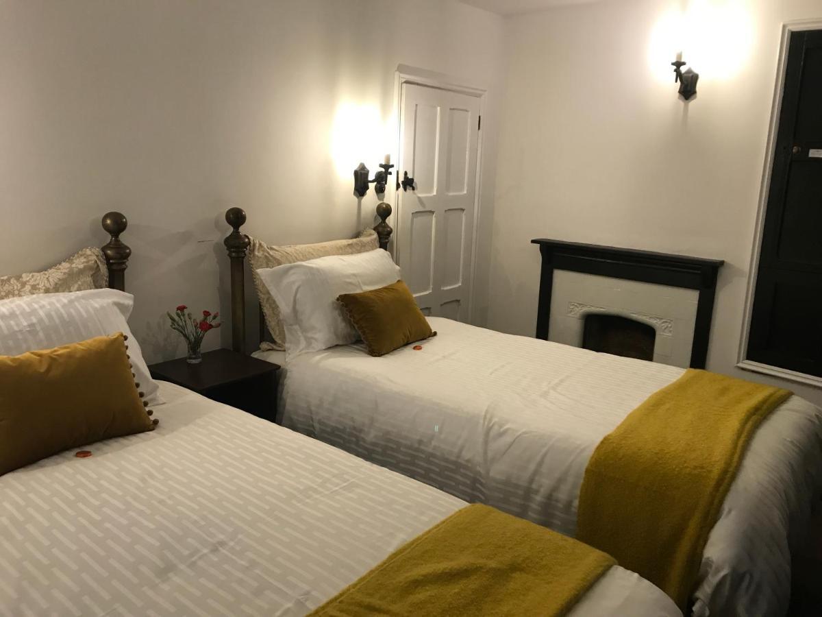 "Wesley House" Historic Home In Town Centre With Parking シュルーズベリー エクステリア 写真